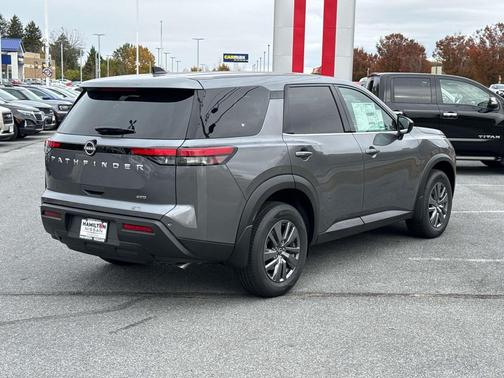 2025 Nissan Pathfinder S 4WD