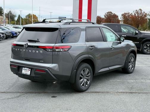 2025 Nissan Pathfinder SV 4WD