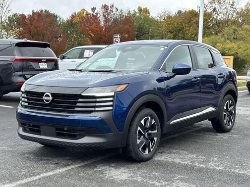 2025 Nissan Kicks SV