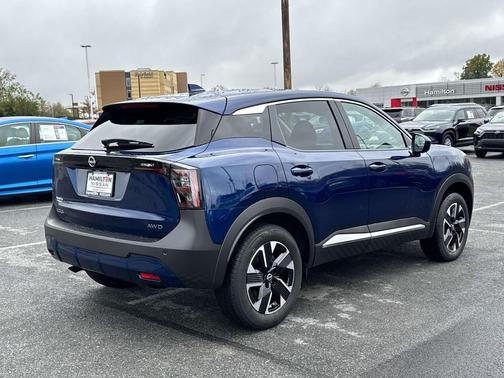 2025 Nissan Kicks SV