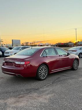 2017 Lincoln Continental Select