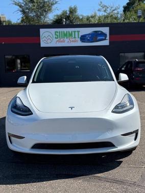 2022 Tesla Model Y Long Range Dual Motor All-Wheel Drive