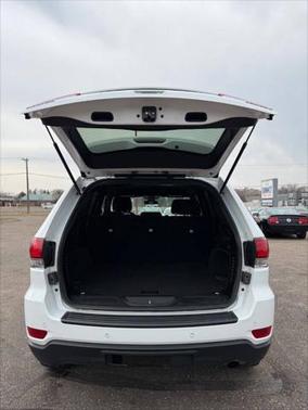 2020 Jeep Grand Cherokee Laredo