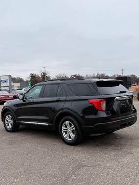 2021 Ford Explorer XLT AWD 4dr SUV