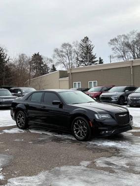 2019 Chrysler 300 S