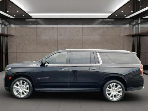 2023 Chevrolet Suburban 4WD High Country