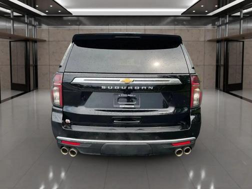 2023 Chevrolet Suburban 4WD High Country