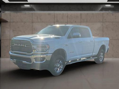 2020 RAM 2500 Laramie Crew Cab 4X4 6'4' Box