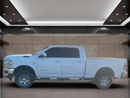 2020 RAM 2500 Laramie Crew Cab 4X4 6'4' Box