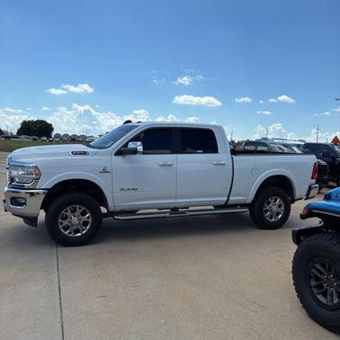2020 RAM 2500 Laramie Crew Cab 4X4 6'4' Box