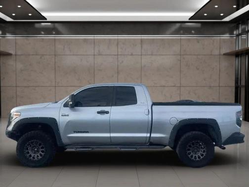 2014 Toyota Tundra SR5