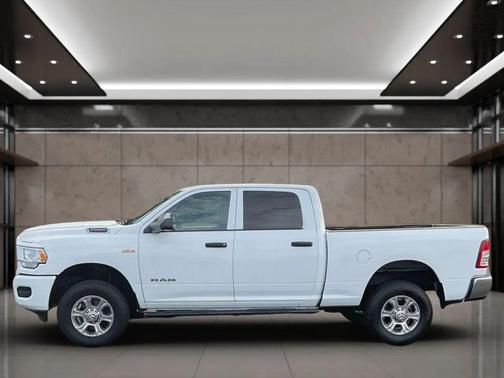2021 RAM 2500 Tradesman Crew Cab 4x4 6'4' Box