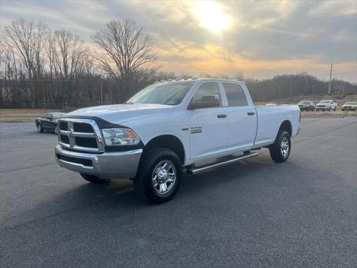 2018 RAM 2500 Tradesman Crew Cab 4x4 8' Box