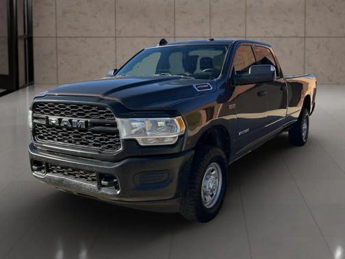2021 RAM 2500 Tradesman Crew Cab 4x4 8' Box