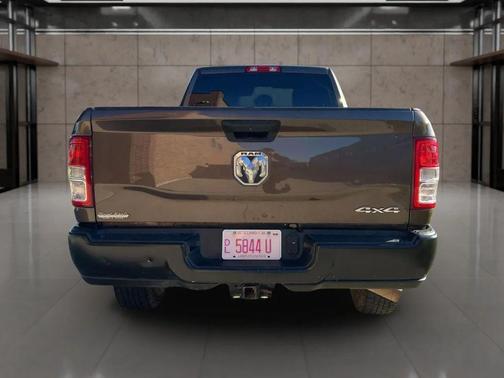 2021 RAM 2500 Tradesman Crew Cab 4x4 8' Box