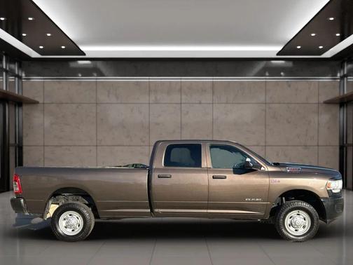 2021 RAM 2500 Tradesman Crew Cab 4x4 8' Box