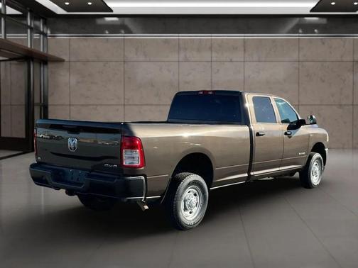 2021 RAM 2500 Tradesman Crew Cab 4x4 8' Box