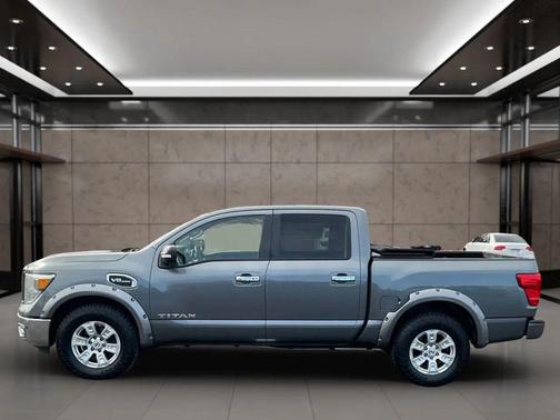 2017 Nissan Titan SV