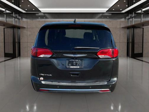 2018 Chrysler Pacifica Touring Plus