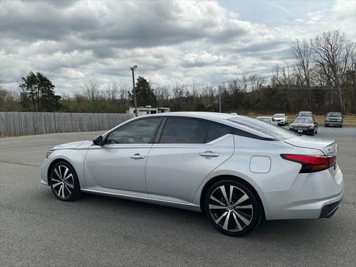 2020 Nissan Altima SR FWD