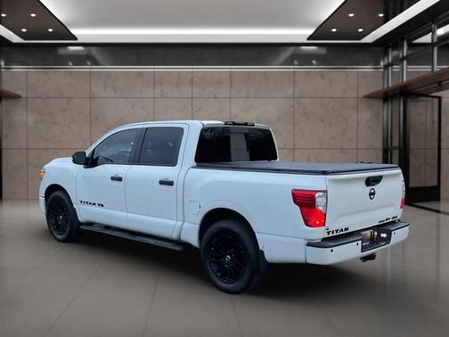 2018 Nissan Titan SV