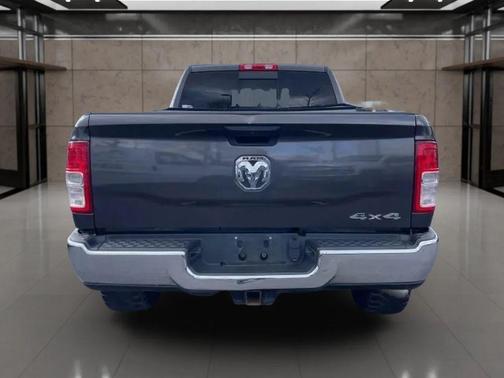 2020 RAM 2500 Tradesman Crew Cab 4X4 6'4' Box