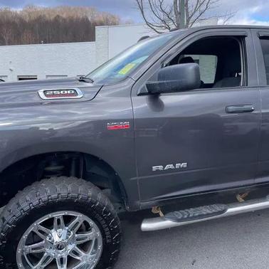 2020 RAM 2500 Tradesman Crew Cab 4X4 6'4' Box