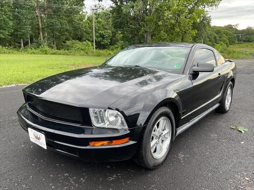 2007 Ford Mustang Deluxe