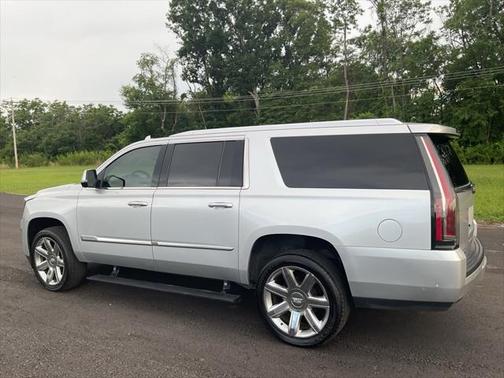 2019 Cadillac Escalade ESV Luxury