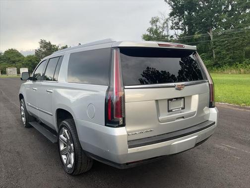 2019 Cadillac Escalade ESV Luxury