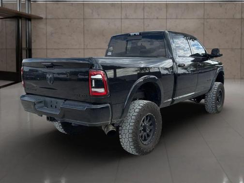 2020 RAM 2500 Laramie Crew Cab 4X4 6'4' Box