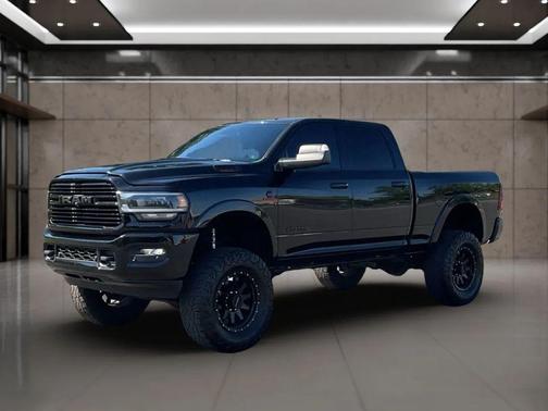 2020 RAM 2500 Laramie Crew Cab 4X4 6'4' Box