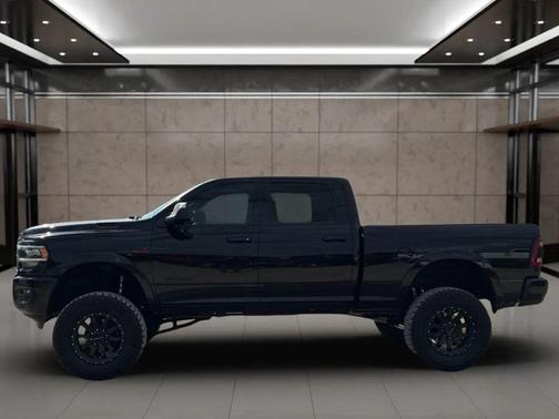 2020 RAM 2500 Laramie Crew Cab 4X4 6'4' Box