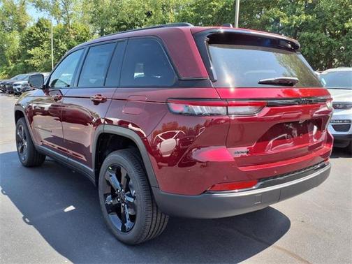 2025 Jeep Grand Cherokee Altitude