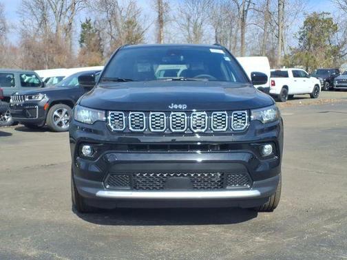 diamond black crystal pearlcoat 2026 Jeep Compass Limited