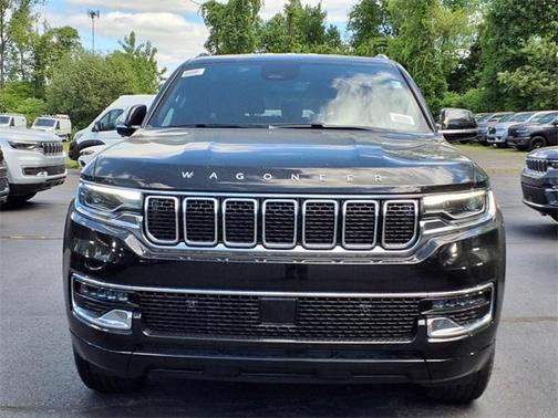 2025 Jeep Wagoneer Base