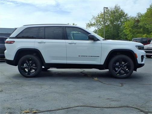2025 Jeep Grand Cherokee Altitude
