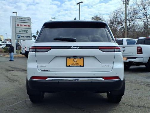 2023 Jeep Grand Cherokee Laredo