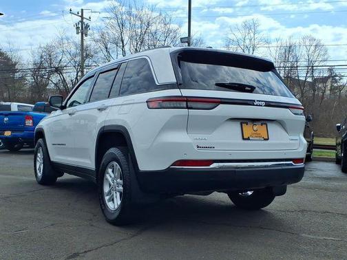 2023 Jeep Grand Cherokee Laredo