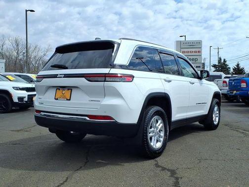 2023 Jeep Grand Cherokee Laredo