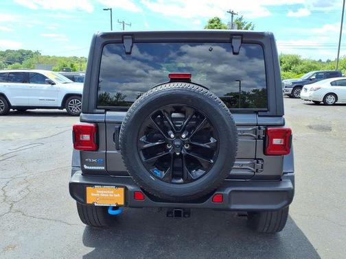 Granite Crystal Metallic Clearcoat 2023 Jeep Wrangler 4xe Sahara