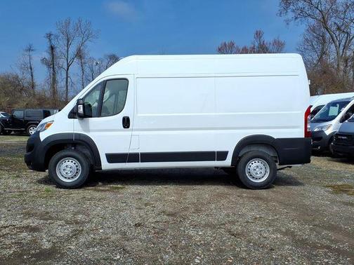 Bright White Clearcoat 2026 RAM ProMaster 2500 Tradesman