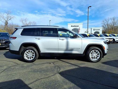 2023 Jeep Grand Cherokee L Laredo