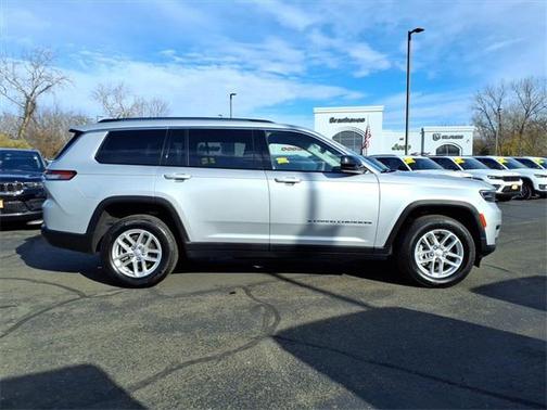 2023 Jeep Grand Cherokee L Laredo
