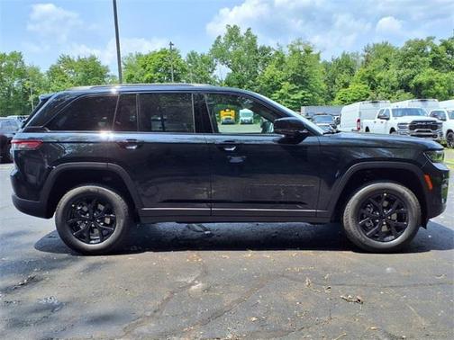 2025 Jeep Grand Cherokee Altitude