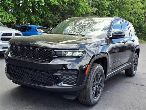 2025 Jeep Grand Cherokee Altitude