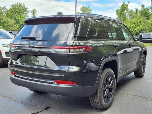 2025 Jeep Grand Cherokee Altitude