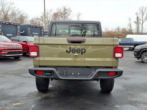 2026 Jeep Gladiator Sport