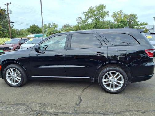 DB Black Crystal Clearcoat 2026 Dodge Durango GT