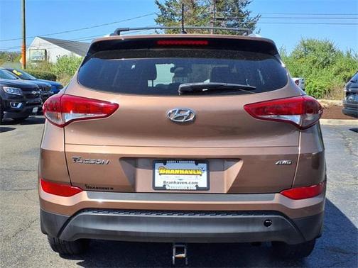 2017 Hyundai TUCSON SE